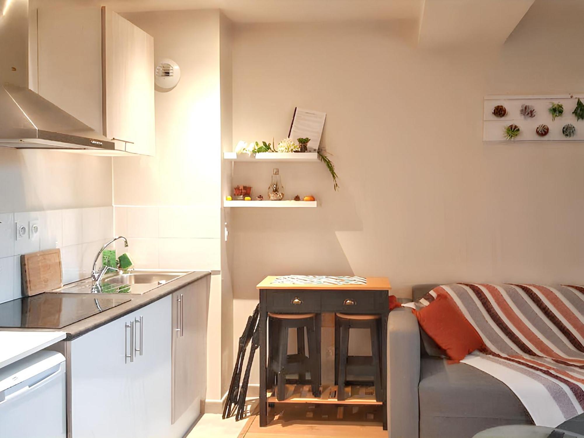 Charmant Studio A Abondant Avec Terrasse Ensoleillee 30 M² Luaran gambar