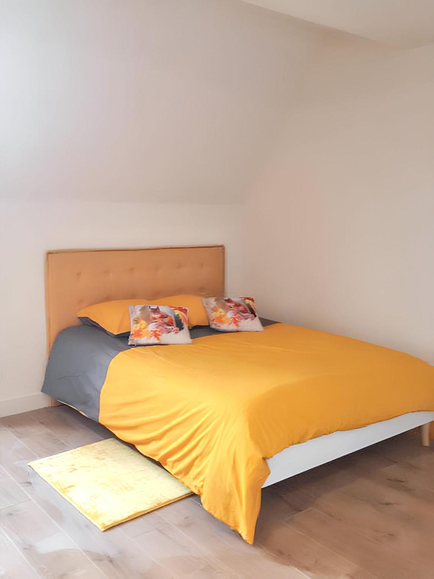 Charmant Studio A Abondant Avec Terrasse Ensoleillee 30 M² Luaran gambar